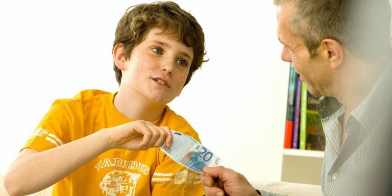 Nằm mơ thấy người thân đã mất cho tiền